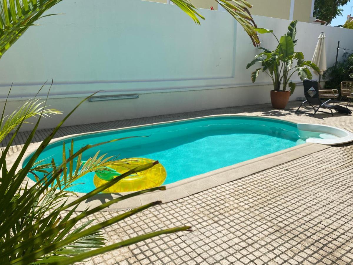 Bunker 11 Surf House Villa Charneca  Exterior photo